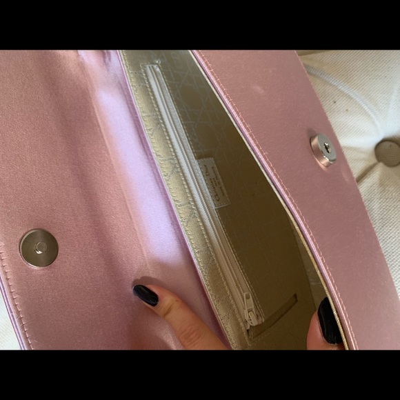 Christian Dior Sleep Satin Bag With DIOR Keychain - Picture 6 of 8